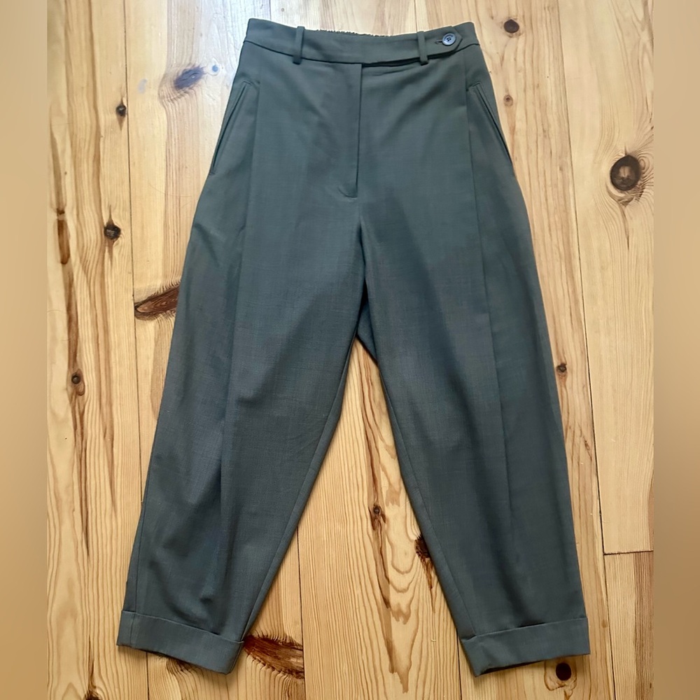 Cordera Deep Pleated Pants